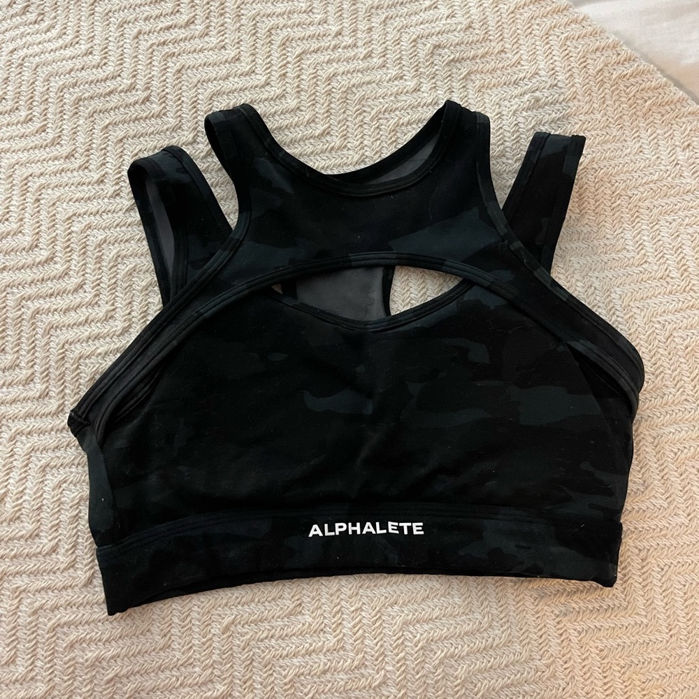 Alphalete camo top